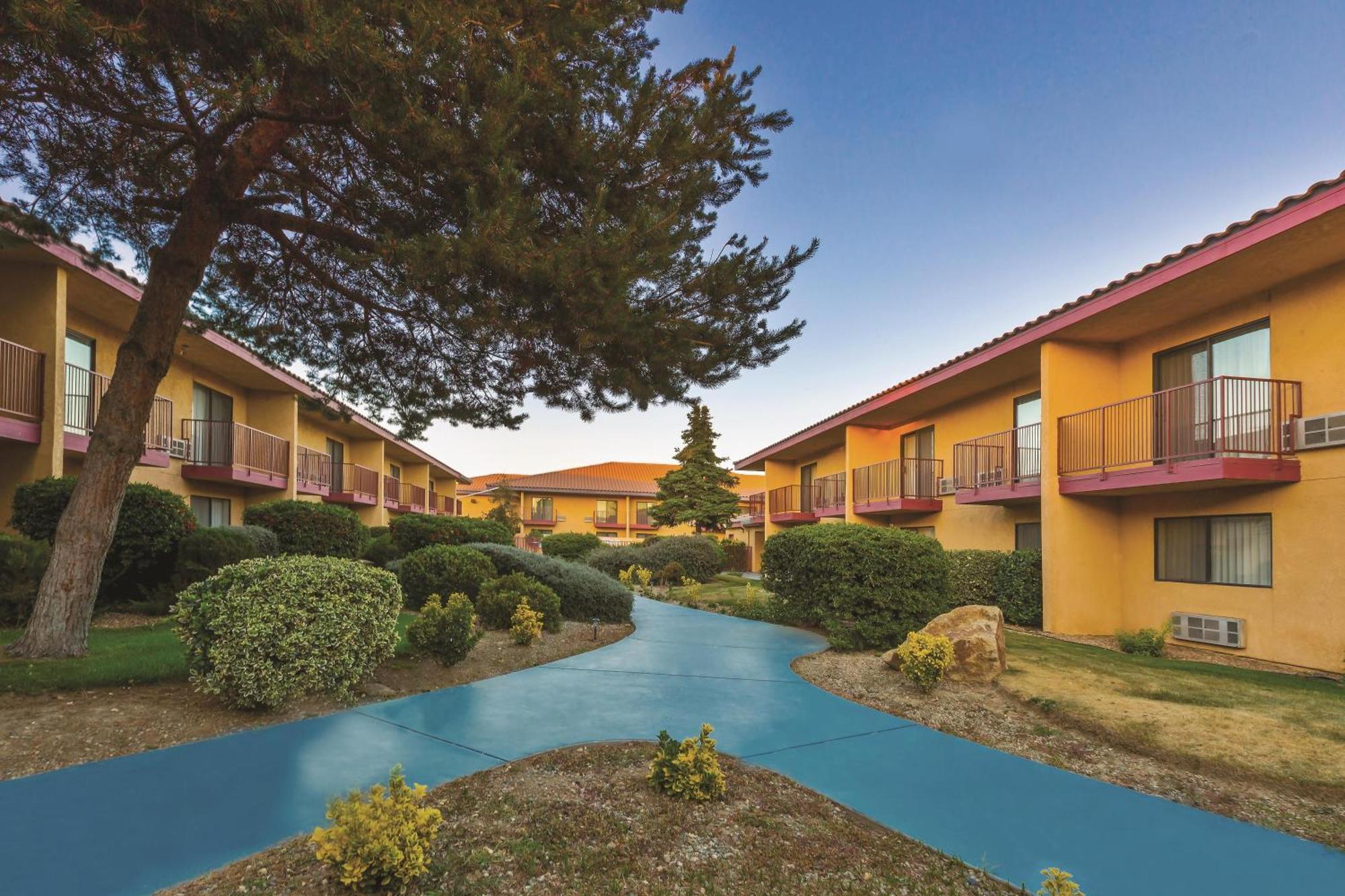 Baymont By Wyndham Tehachapi Exterior foto
