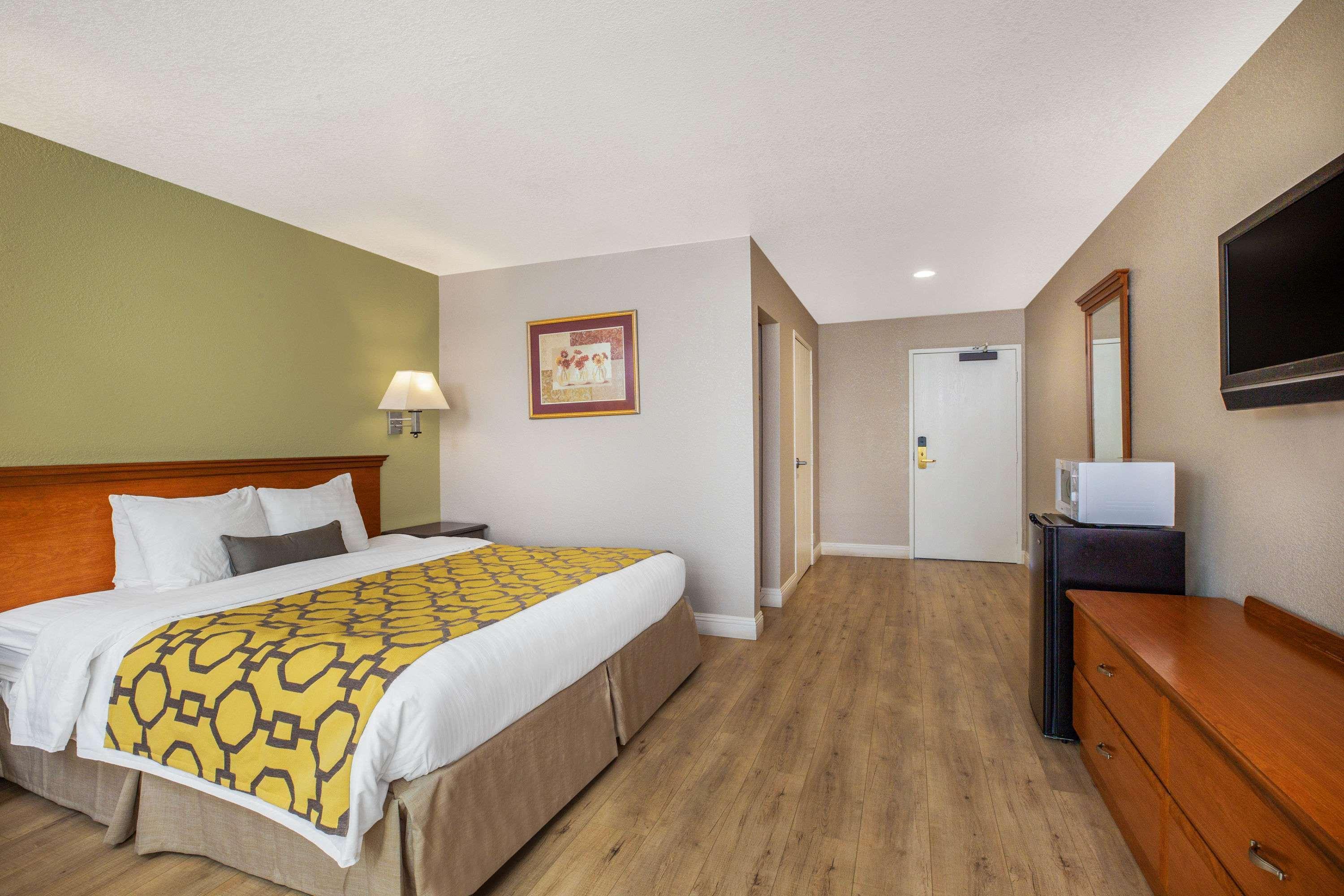 Baymont By Wyndham Tehachapi Exterior foto