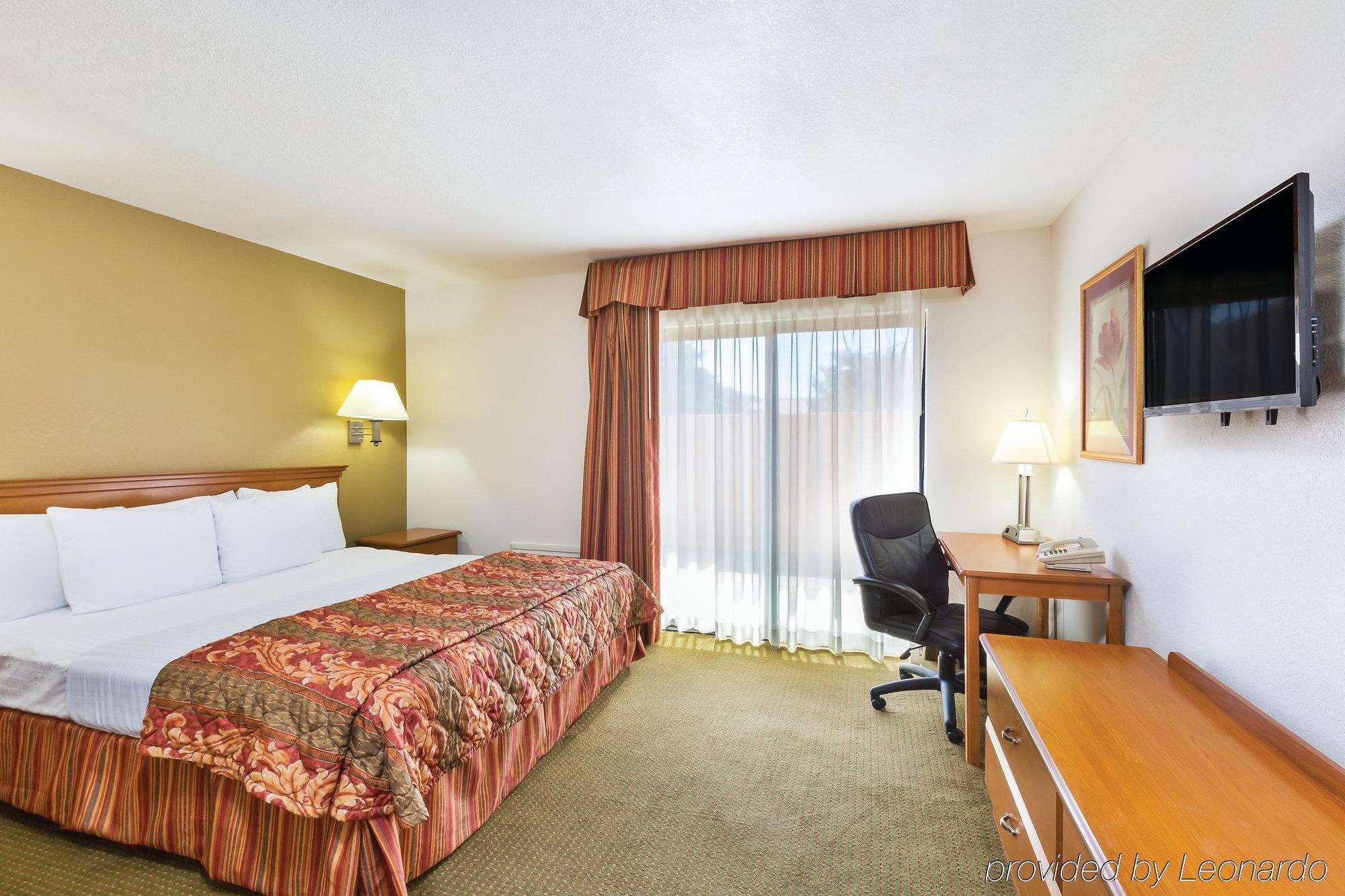 Baymont By Wyndham Tehachapi Exterior foto