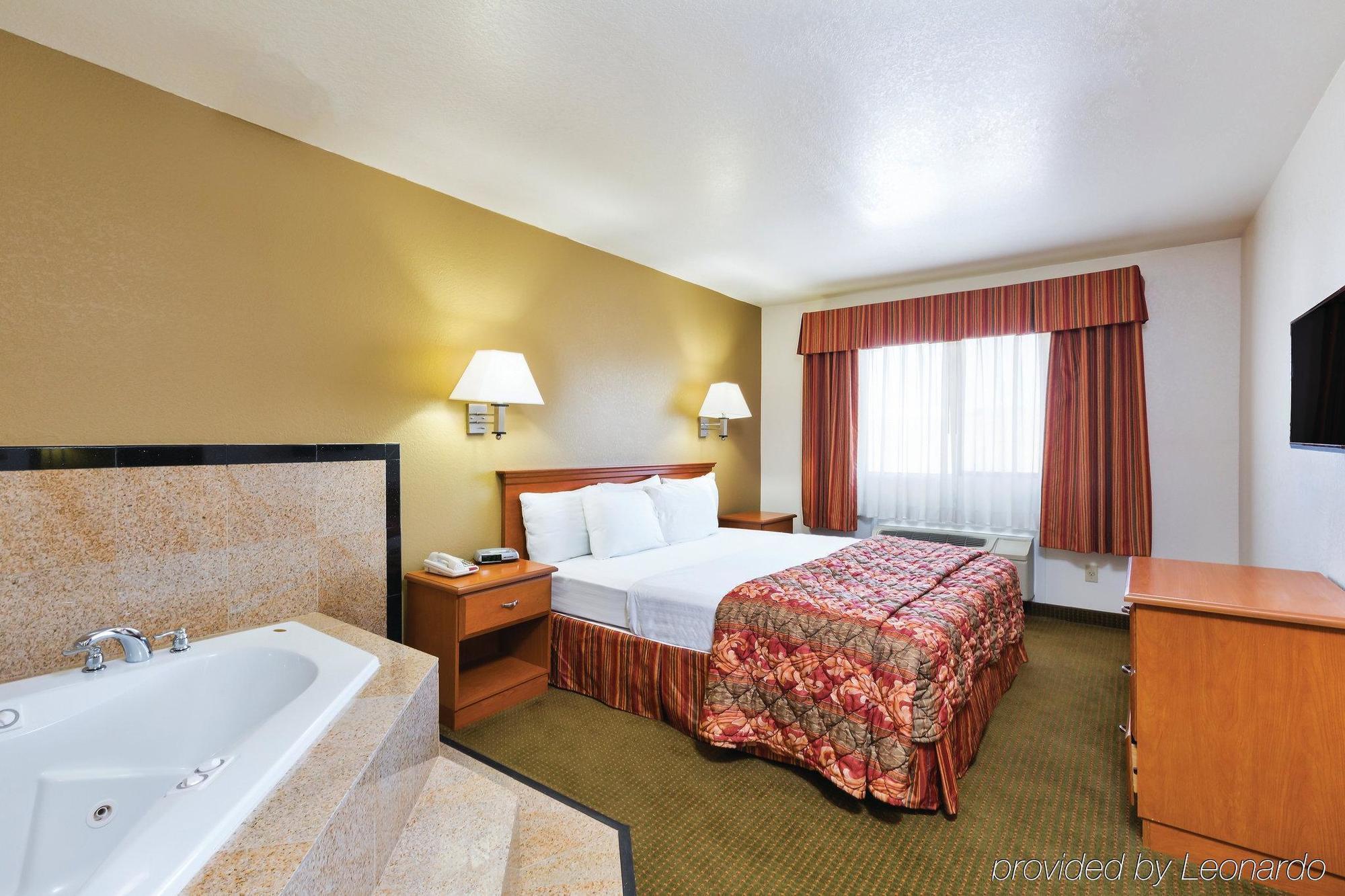 Baymont By Wyndham Tehachapi Exterior foto